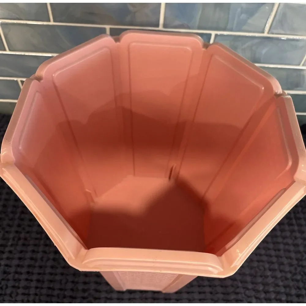 Vintage Rubbermaid Pink‎ Octagon Scalloped Wicker Design Bathroom  Trash Can USA